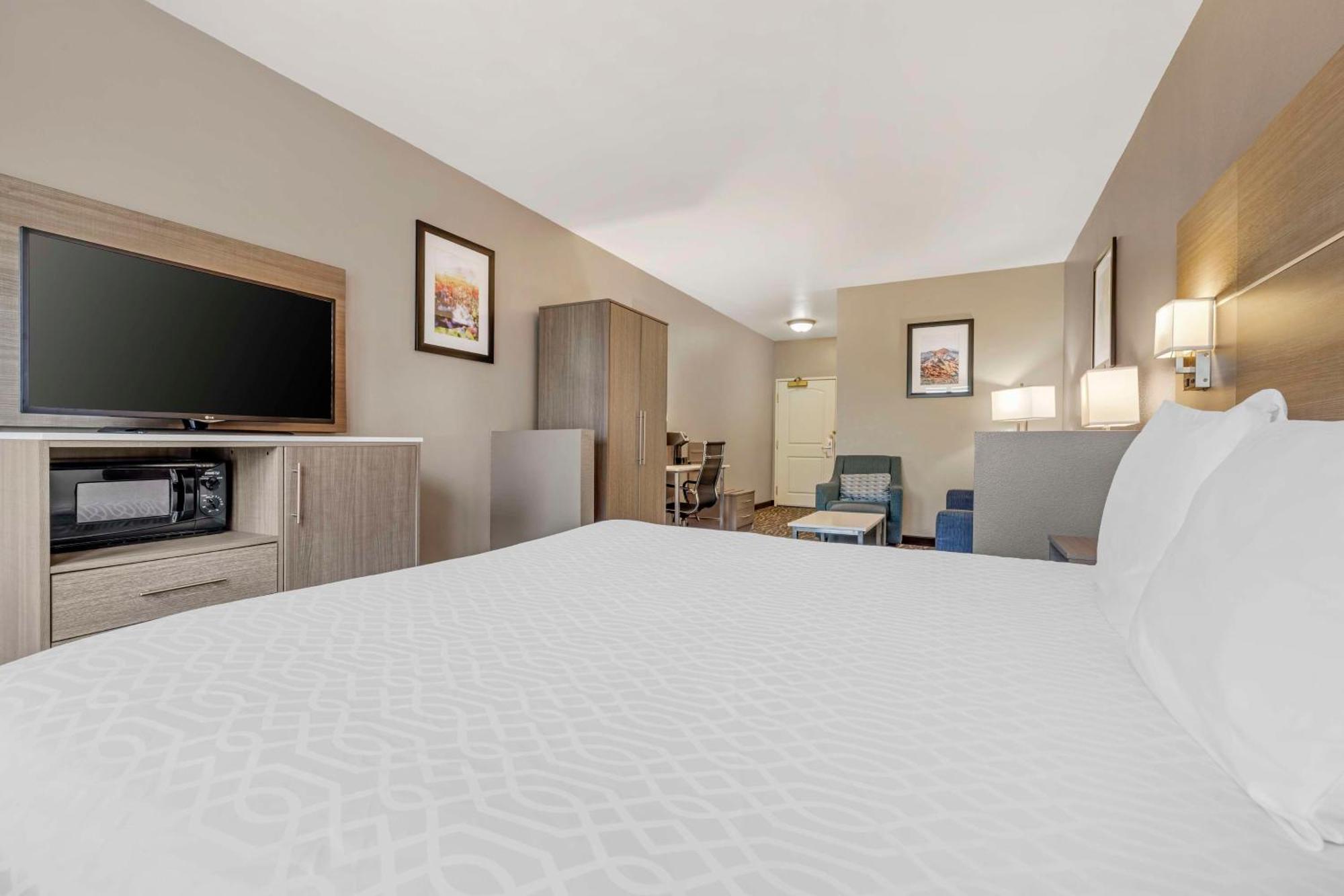 Best Western Plus Lake Elsinore Inn & Suites Luaran gambar