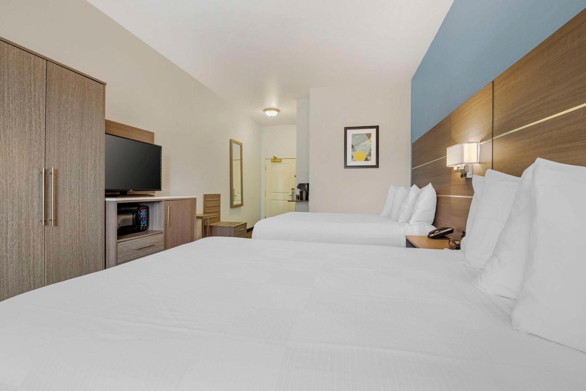 Best Western Plus Lake Elsinore Inn & Suites Luaran gambar