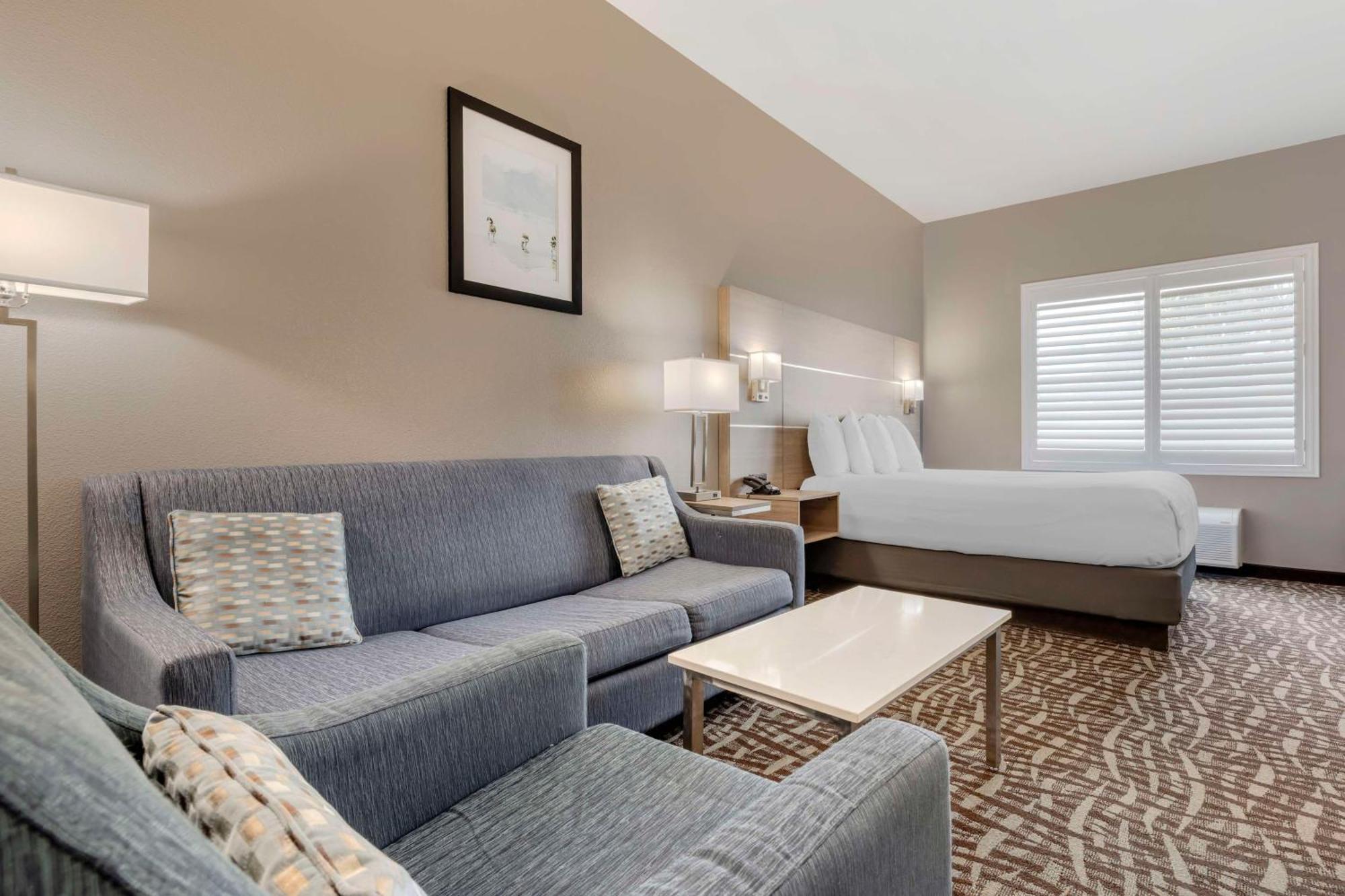 Best Western Plus Lake Elsinore Inn & Suites Luaran gambar