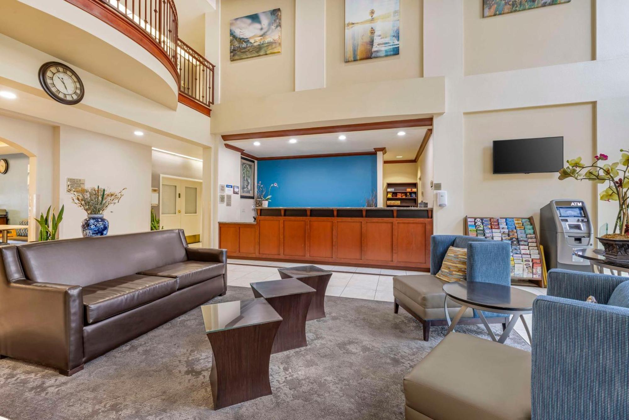 Best Western Plus Lake Elsinore Inn & Suites Luaran gambar
