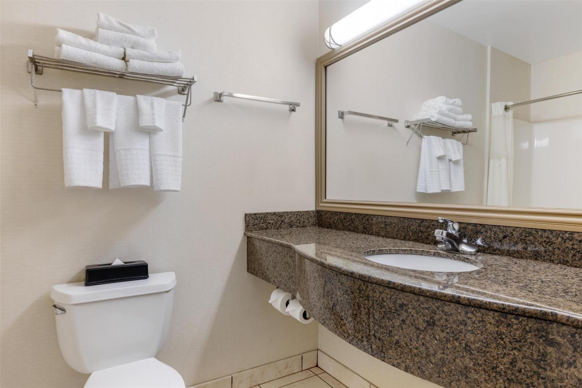 Best Western Plus Lake Elsinore Inn & Suites Luaran gambar
