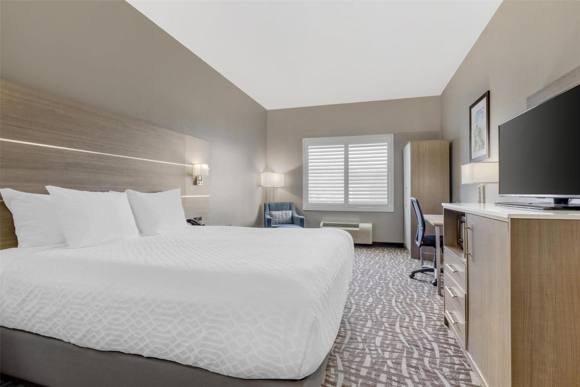 Best Western Plus Lake Elsinore Inn & Suites Luaran gambar